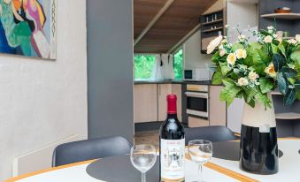 Idyllic Retreat with Whirlpool-by Traum