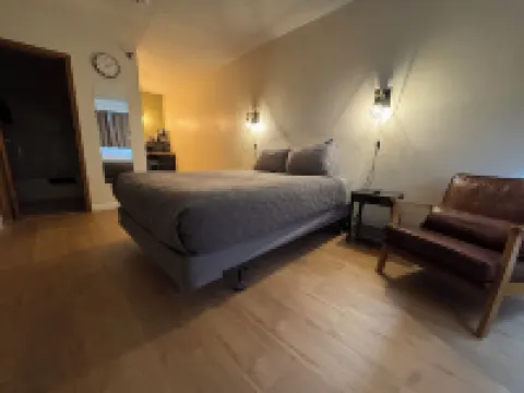 先鋒汽車旅館 住宿飯店