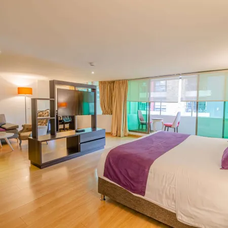 Hotel Grand Park Отели рядом с достопримечательностью «Гора Монсеррат.»