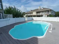 One level 4 Bedroom House with Pool, Large Docks, Canal Access - The Turtle Club Hotels in Kinnakeet