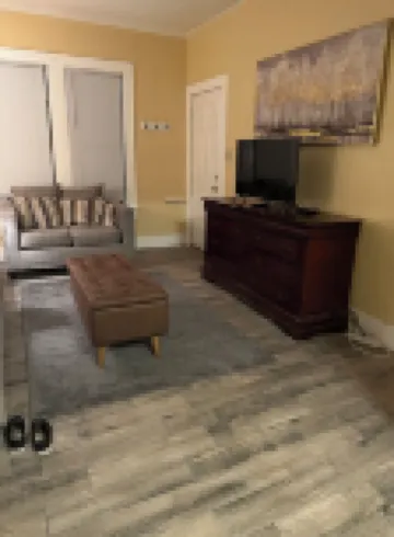 Superb 4-bedroom house with Central Air and Heat 15 minutes from Motiva Refinery