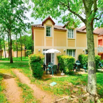 Apartment in Monflanquin by Scenic Lake