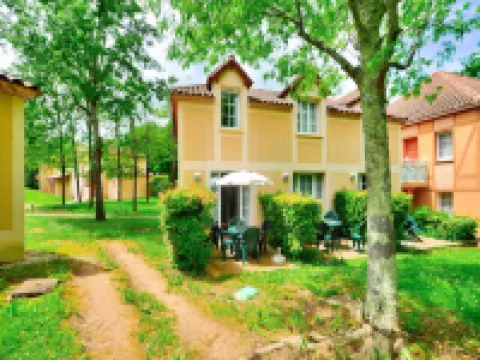 Apartment in Monflanquin by Scenic Lake