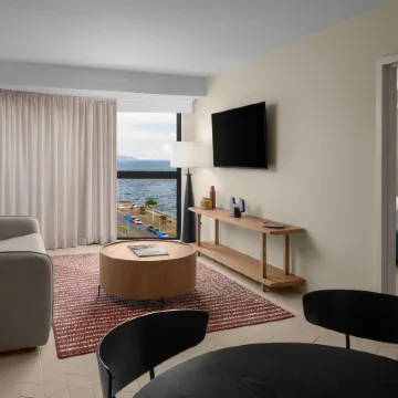 Rok Hotel Kingston, Tapestry Collection by Hilton