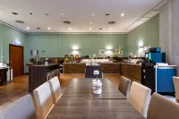 Garner Hotel Dusseldorf - Main Station by IHG - Frühstück