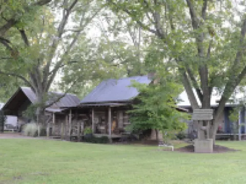 Pecan Grove Cottages Hotels in Weakley County