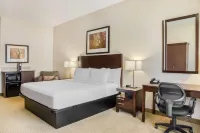 Ramada by Wyndham Lac la Biche - Motels