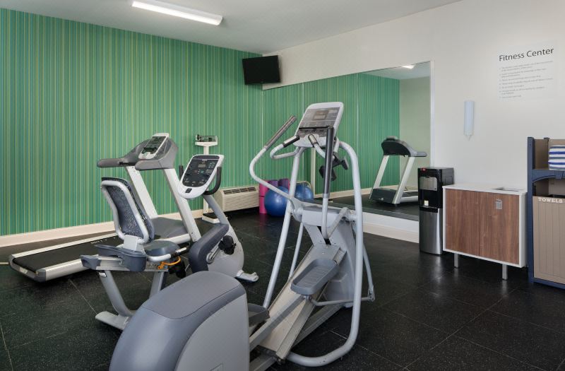 Holiday Inn Express Louisville Northeast by IHG photo 3