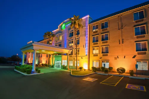 Holiday Inn Express PEORIA NORTH - GLENDALE by IHG - Wifi