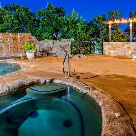 Best Western Premier Crown Chase Inn Suites