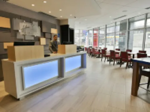 Holiday Inn Express & Suites JERSEY CITY - HOLLAND TUNNEL by IHG Hotels in Jersey City
