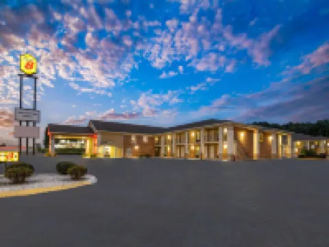 Super 8 by Wyndham Covington Hotels in Covington