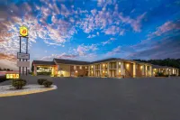 Super 8 by Wyndham Covington Hotels in Covington