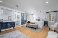 Family getaway.Commuter's Dream.Weddings&Events.Content House.Luxury Smart Home 拉奇蒙特住宿飯店