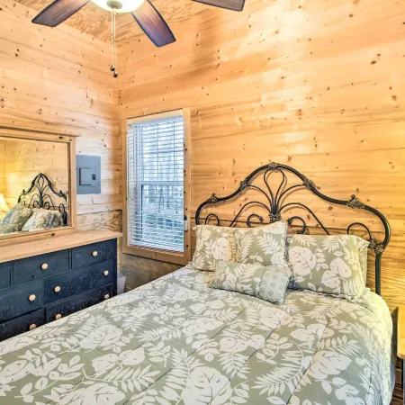 Secluded Santee River Island Retreat w/ Dock!
