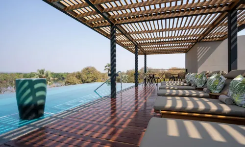 麗笙藍標莫西奧圖尼亞利文斯通度假村