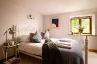 Hoppers Barn Hotel a Pancrasweek