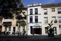 Malaga Stop Hostel AB - 2 Sao