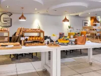 Novotel Grenoble Centre - breakfast