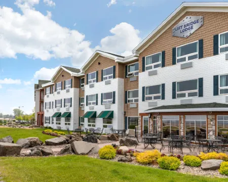 Lift Bridge Lodge, Ascend Hotel Collection Hotels in Duluth