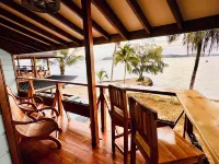 Bocas Beachfront Lodge Hotels in Carenero