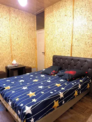 Saturn Garden Hotels in 