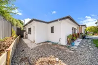 Cosy Kambah 1 Bedroom Near Shops & Parks