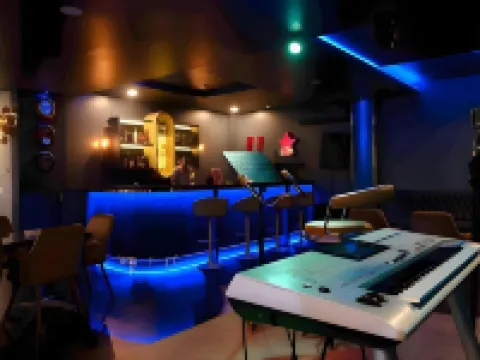 飛濺飯店 明古魯住宿飯店