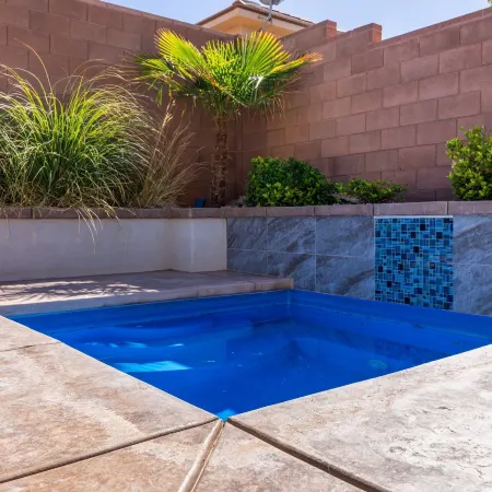 Hurricane Falls Pool, Hot Tub Plus Dog Friendly! 4 Bedroom Home