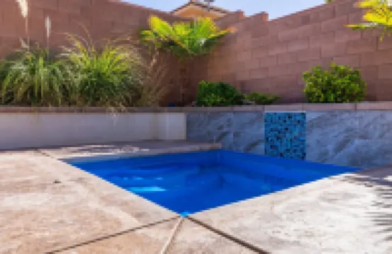 Hurricane Falls Pool, Hot Tub Plus Dog Friendly! 4 Bedroom Home