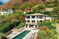 Carefree Retreat With Panoramic Views of Lake Como -  Ferienhäuser