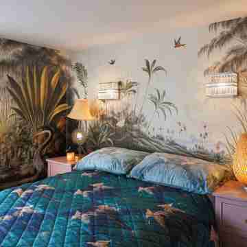 Artists Hideaway in Cowfold Rooms