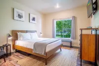 Della View 2BR Condo - In the Heart of Historic Downtown Hailey! -  Privatzimmer