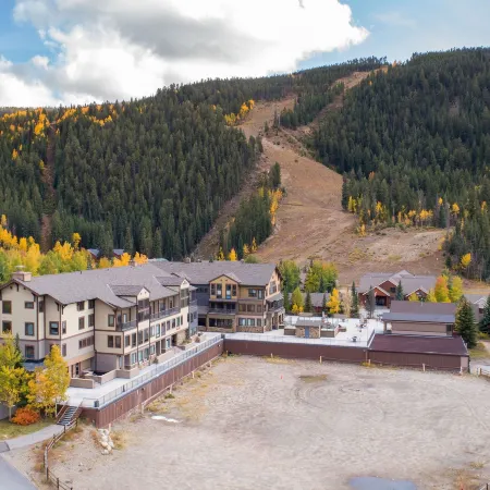 2795 Slopeside 1 Bedroom Condo