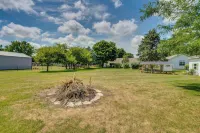 Peaceful Harvard Vacation Rental 3 Mi to Town!