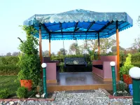 The Tiger Waterfront Resort Hotele w: Pilibhit