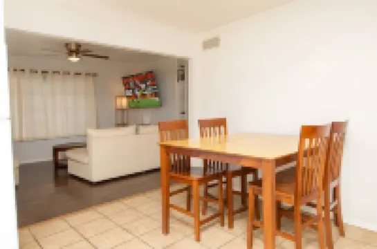 Fun 3bed/2Bath home with pool