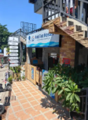 Hike Time Koh Tao Hostel Lomprayah Pier周辺のホテル