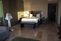 Seven Crown la Paz Malecon