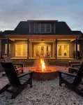 New Country Cottage, 3BR 2.5 BA, Ensuite Master on Main, Relax Rewind Repeat