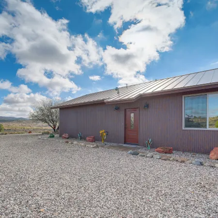 Surrounding Mtn & Valley Views! Cornville Getaway