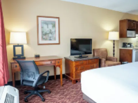 Coshocton Village Inn & Suites Hotels in Coshocton County