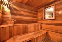 Beautiful, Luxury Home with Sauna, Hot Tub, Private Bathrooms