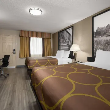 Super 8 by Wyndham Macon West