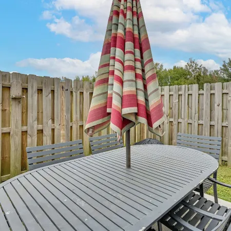 'The Hangar Retreat' Aviation-Themed Stay in Lutz