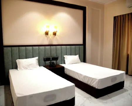 The shark inn Residency Hotel a Rewa