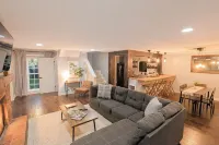 Lake Point 4Br Family Home- Game Room + Fire Pit. 1 Min from Lake Allatoona.