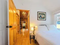 Private Beautiful Home - Family Friendly - 1 min. Walk to Candlewood Lake 新費爾菲爾德酒店