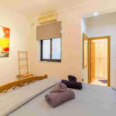 Lovely Apart by the Sea Sliema - Happy Rentals Rooms