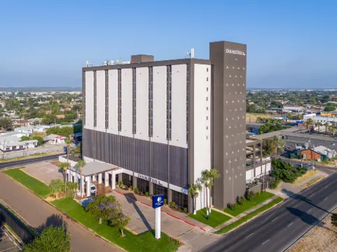 DoubleTree by Hilton Laredo